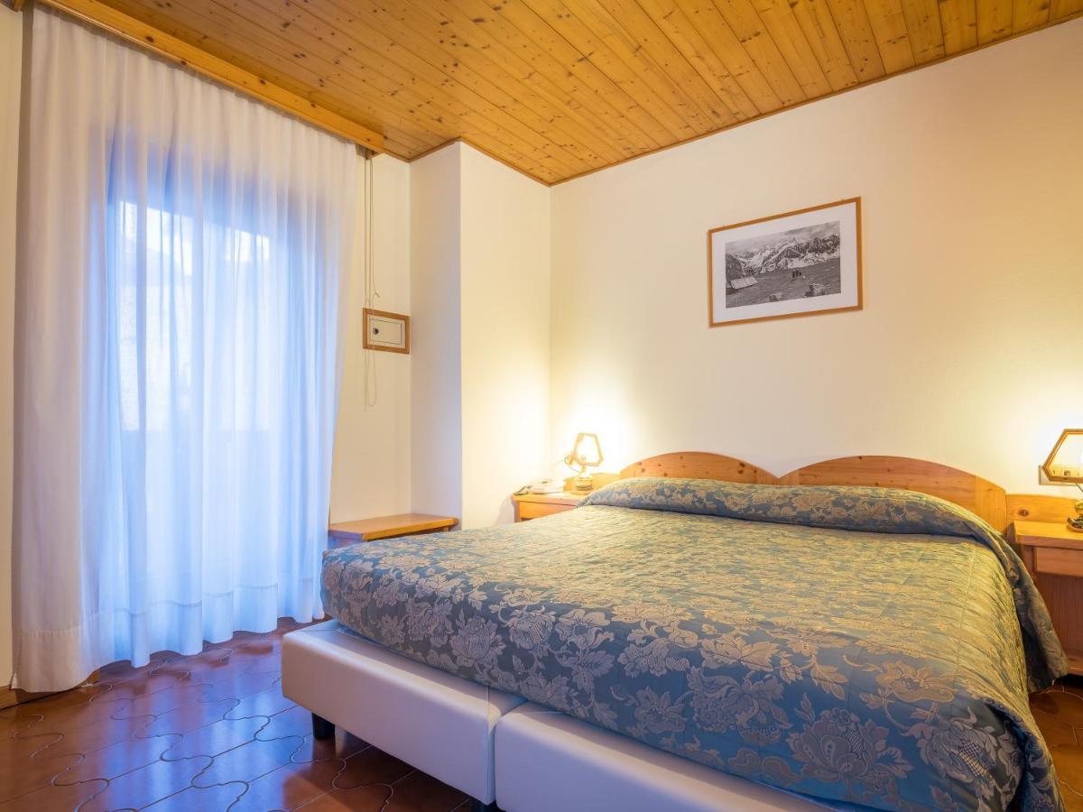 Albergo Dimaro Wellness Hotel Екстериор снимка