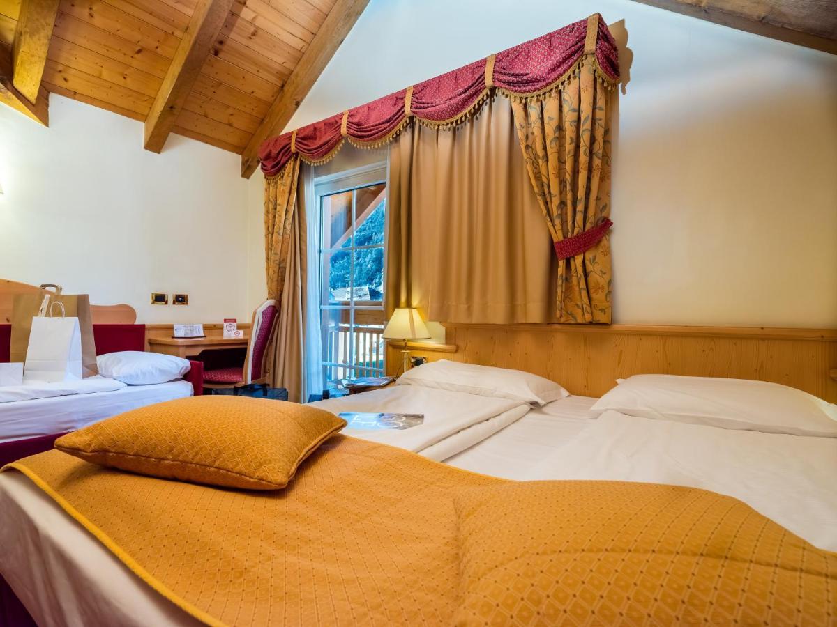 Albergo Dimaro Wellness Hotel Екстериор снимка