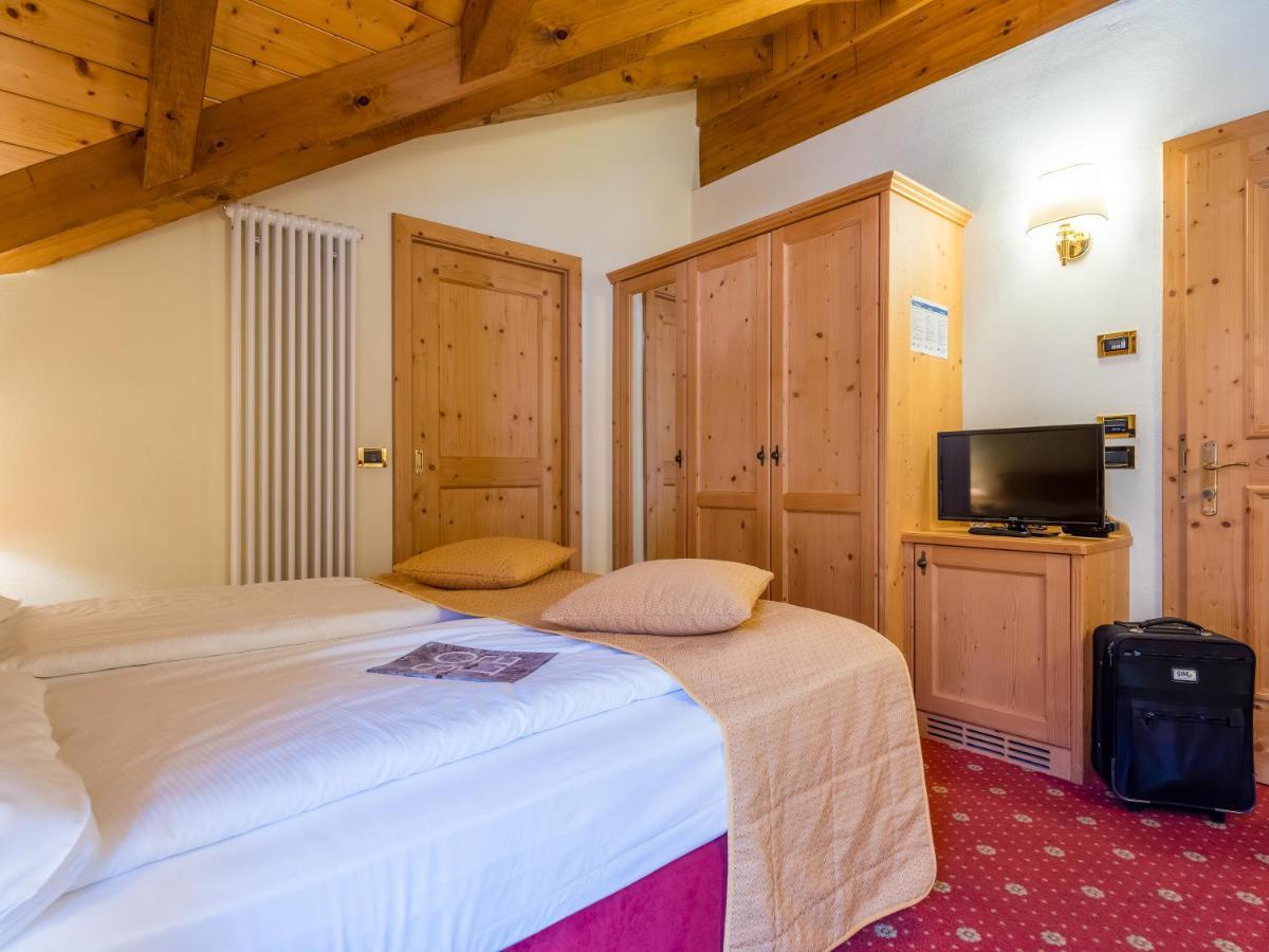 Albergo Dimaro Wellness Hotel Екстериор снимка