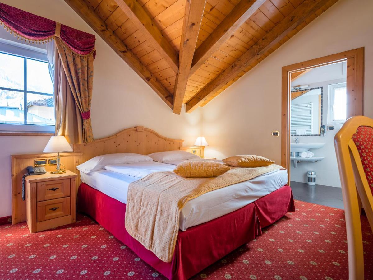 Albergo Dimaro Wellness Hotel Екстериор снимка