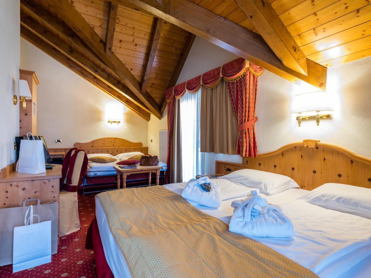 Albergo Dimaro Wellness Hotel Екстериор снимка