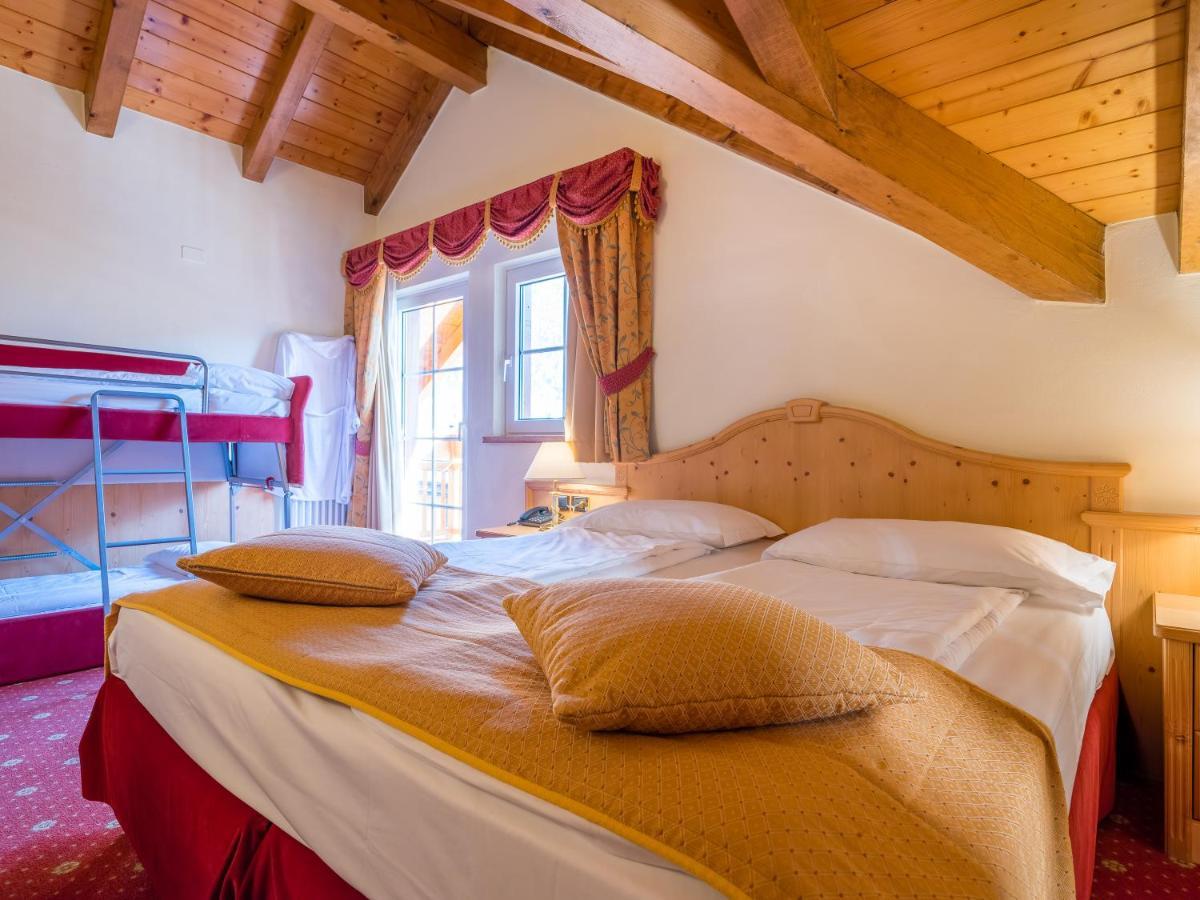Albergo Dimaro Wellness Hotel Екстериор снимка