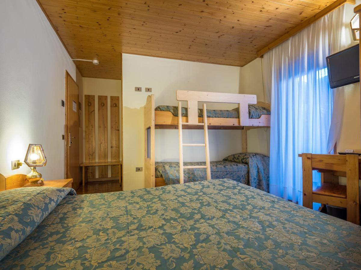 Albergo Dimaro Wellness Hotel Екстериор снимка